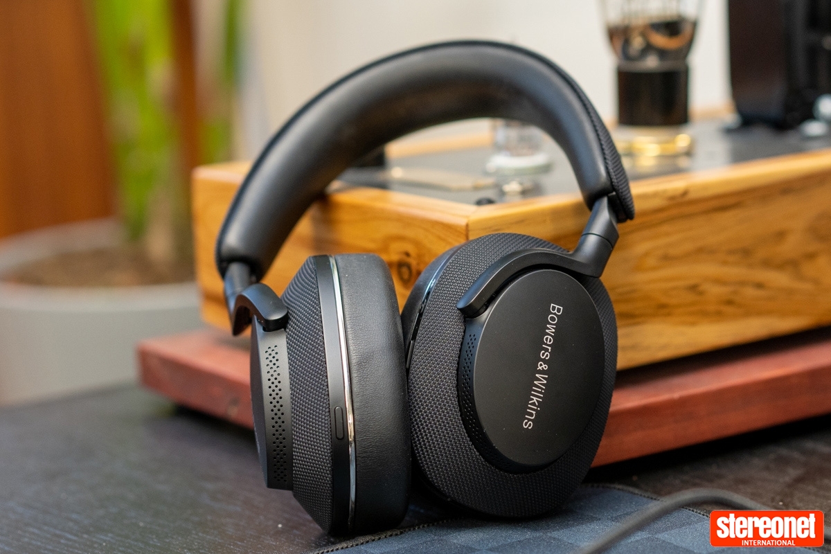 Bowers & Wilkins Px7 S2 Over-Ear Noise Cancelling Headphones