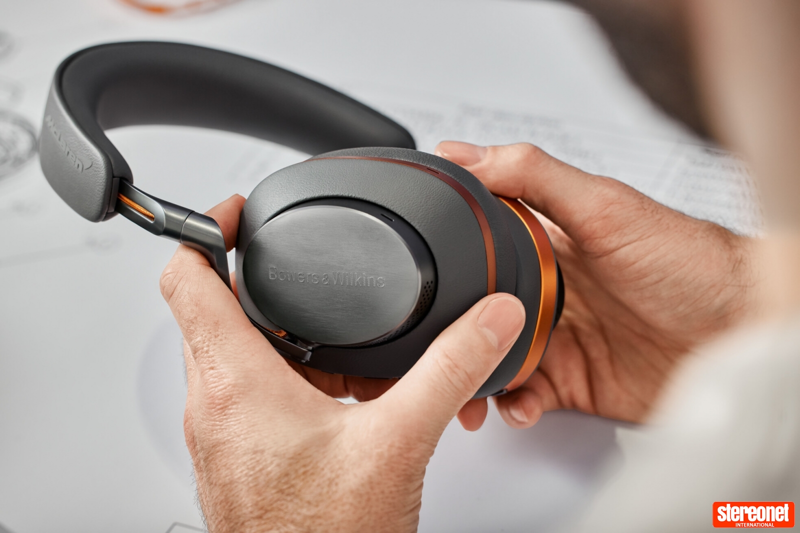 Bowers & Wilkins Releases Px8 McLaren Edition Headphones