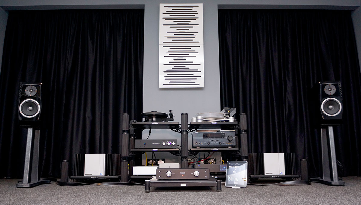 REVIEW: Lavardin Technologies Model IS Integrated Amplifier