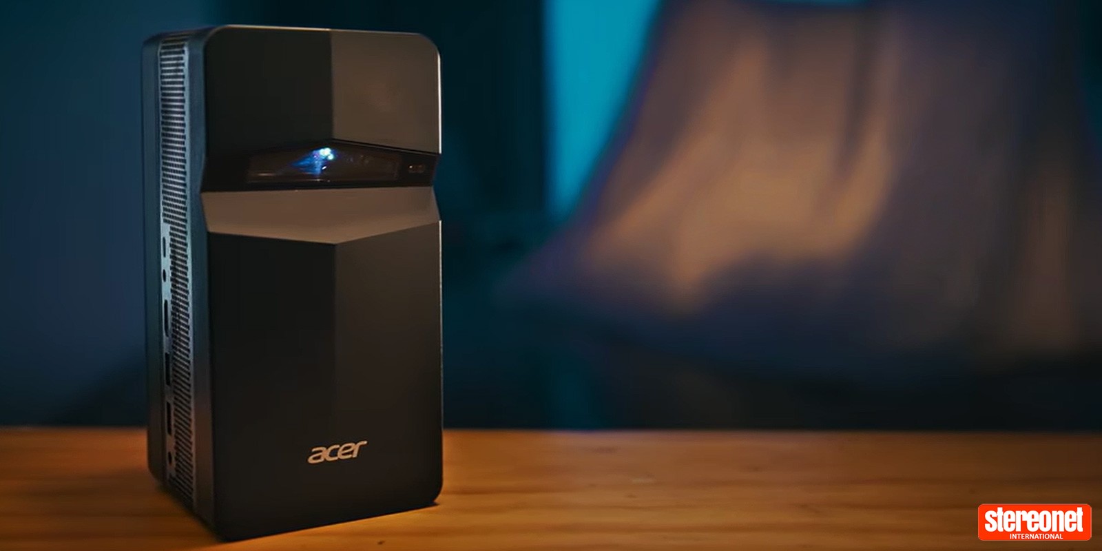 Acer Moves Beyond Monitors with PD1520Us UST Projector