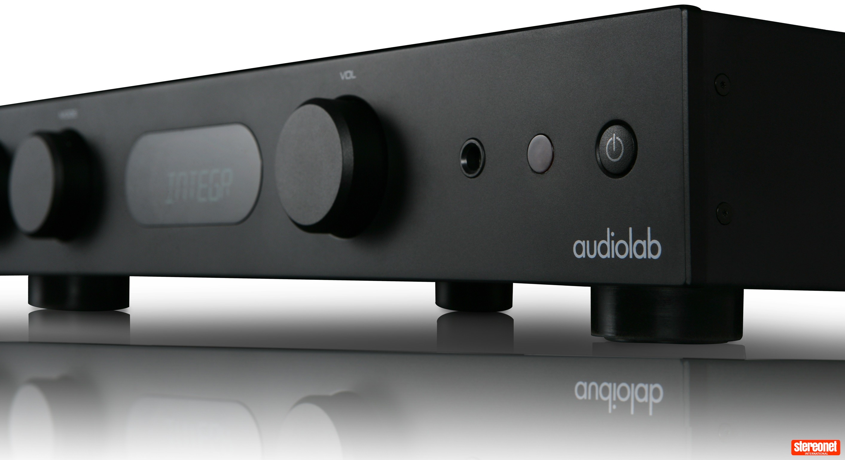 AUDIOLAB 6000A INTEGRATED AMP: SPIRIT OF 8000A FOR A NEW GENERATION