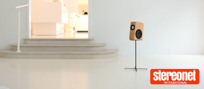 Boenicke W5 Speakers And Stands Bundle