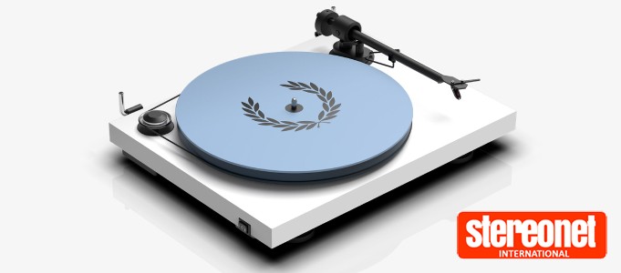 Fred Perry x Pro-Ject Turntable - A Stylish Player