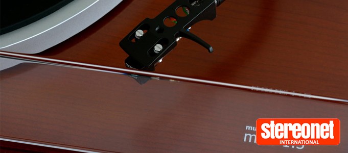 MUSIC HALL’S MMF1.5 $599 TURNTABLE NOW AVAILABLE