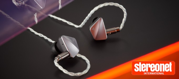 Astell & Kern AK Zero1 Hybrid Earphones Announced