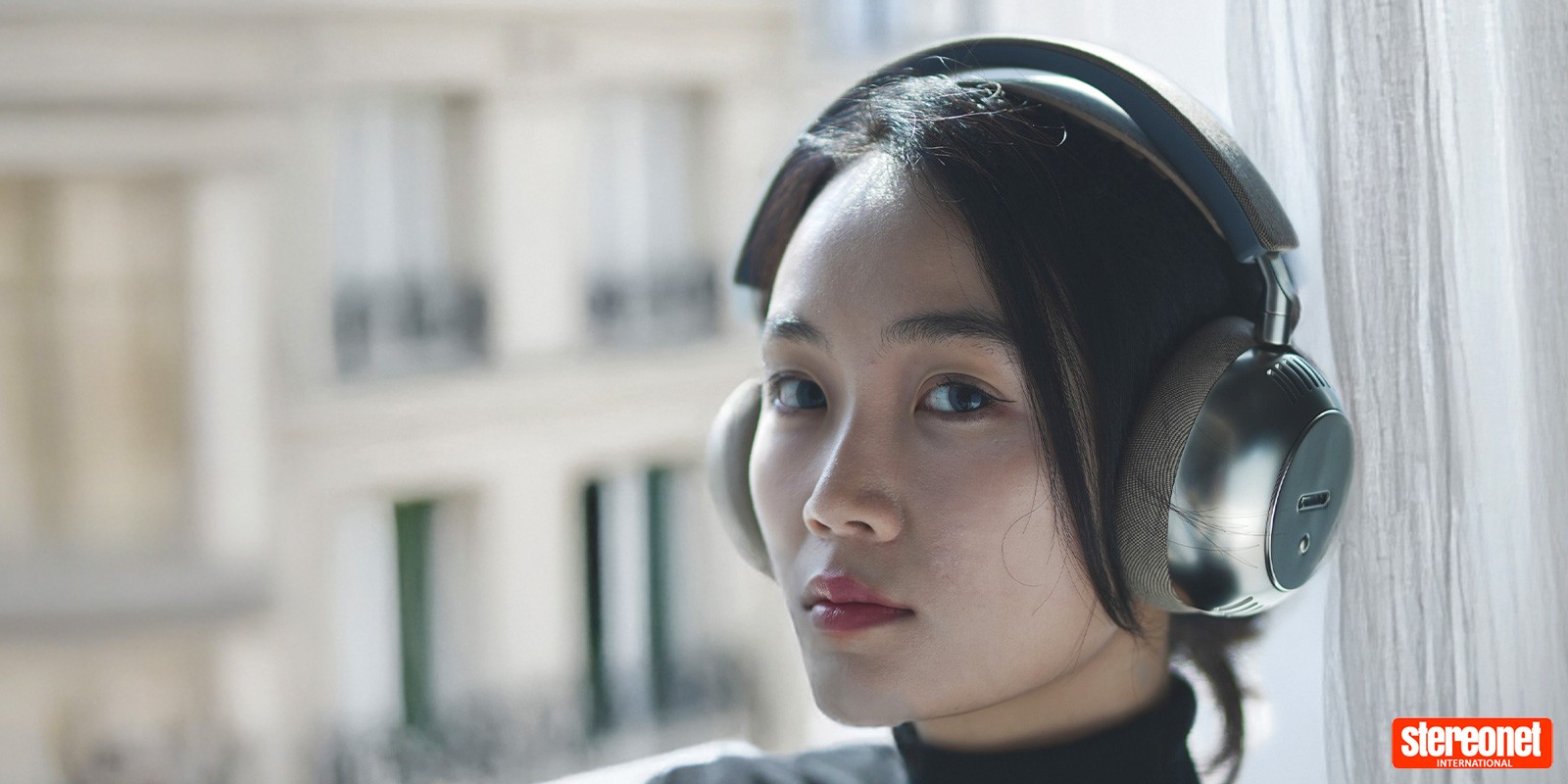 écoute TH2 Valve Headphones Head to Australia