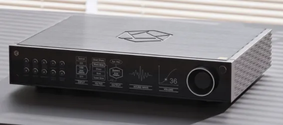 HiFi Rose RD160 DAC Preamplifier Has Future-Fi Looks