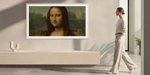 Samsung Brings The Louvre to Your Lounge