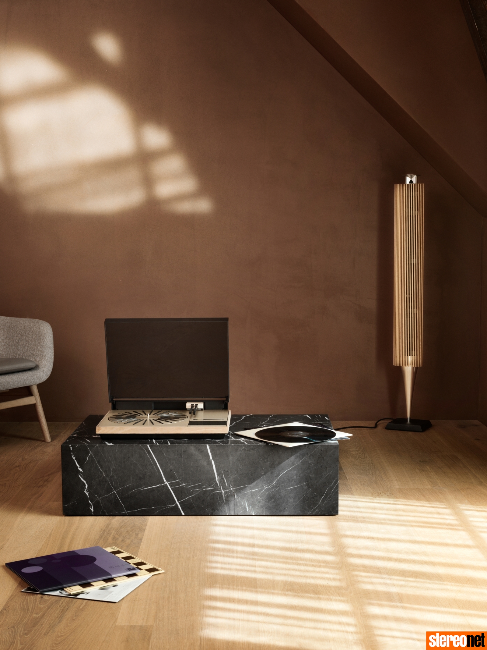 Bang & Olufsen 4000c Recreated Limited Edition turntable