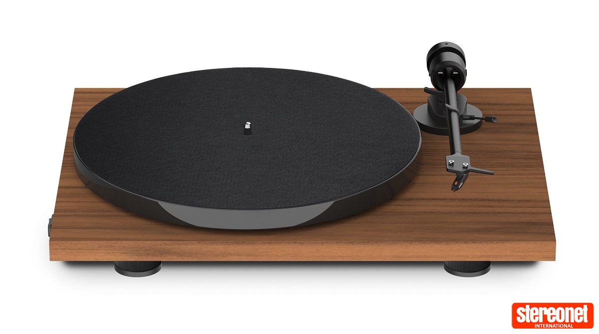 Pro-Ject E1 turntable